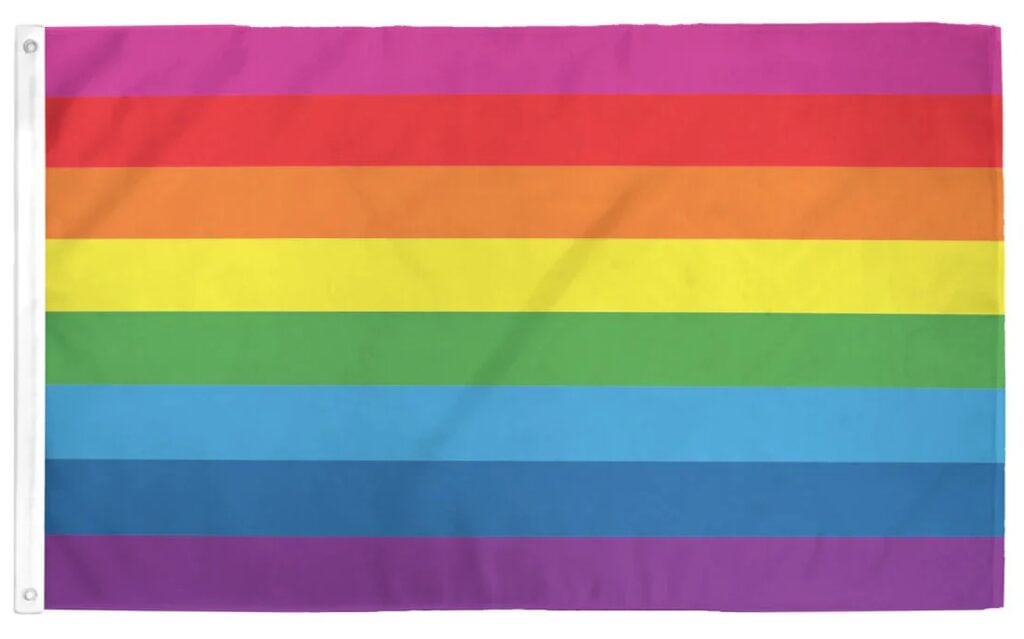 La bandiera arcobaleno a otto strisce di Gilbert Baker