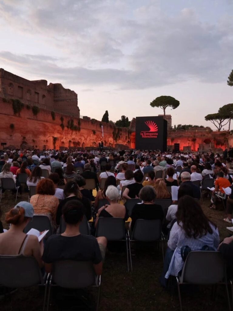 La tempesta silenziosa a Roma