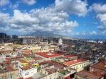 La vista dai tetti del Duomo di Napoli