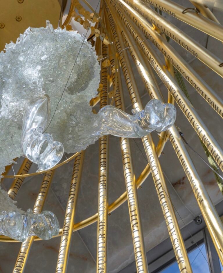 L'Agnus Dei della Sagrada Familia realizzato dall'artista italiano Andrea Mastrovito