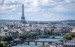 In Francia la crisi climatica colpisce musei e monumenti. Il Louvre chiude in anticipo causa caldo e tante altre storie 