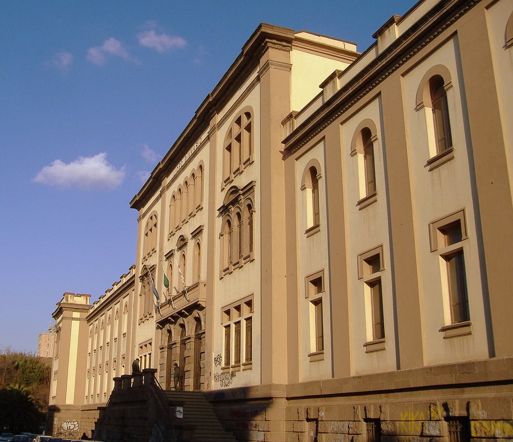 Liceo Azuni, esterno