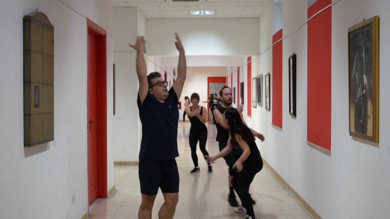 Nel Castello Aragonese di Reggio Calabria una mostra per raccontare l&rsquo;incontro tra artisti e studenti. Le immagini&nbsp;