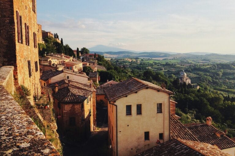 Arte pubblica nelle aree interne. C&rsquo;&egrave; il rischio di una rigenerazione calata dall&rsquo;alto?