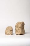 Alessandro Piangiamore, Tutto il vento che c'&egrave; (Montes), 2013, Terra, vento, 20 x 13 x 13 cm e 10 x 13 x 13