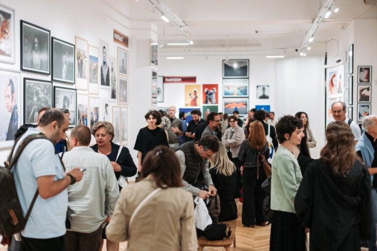 Mostra di vincitori e finalisti del Sarajevo Photography Festival, National Gallery of BiH, Sarajevo 2026. Foto di Monika Andric e Amina Aladuz-Lomigora