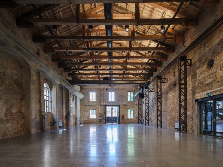 La nuova sede dell'Archivio Storico della Biennale di Venezia all'Arsenale. Photo Andrea Avezz&ugrave;