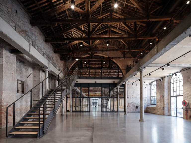 La nuova sede dell'Archivio Storico della Biennale di Venezia all'Arsenale. Photo Andrea Avezz&ugrave;