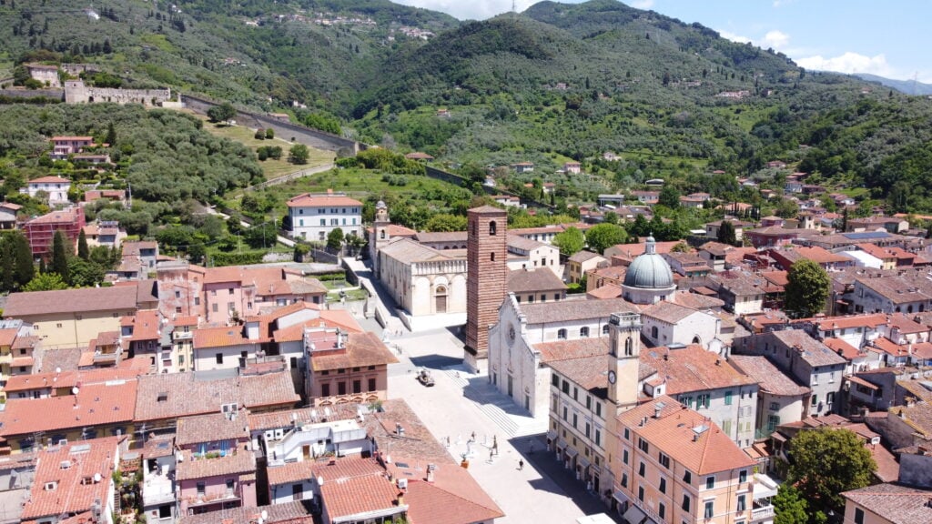 A Pietrasanta sta per aprire un nuovo hub culturale grazie a un importante mecenate. Intervista al sindaco