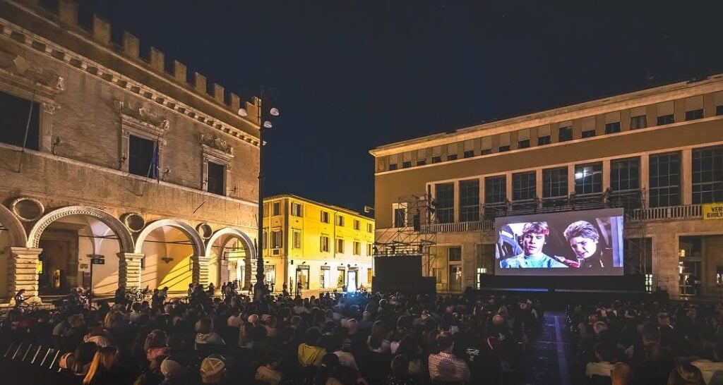 Da Il nome della rosa a Maurizio Nichetti: cosa non perdere alla Mostra Internazionale del Nuovo Cinema di Pesaro 2026