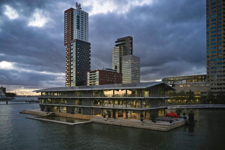 Powerhouse Company - Floating Office Rotterdam - 01 - exterior - Image by Mark Seelen