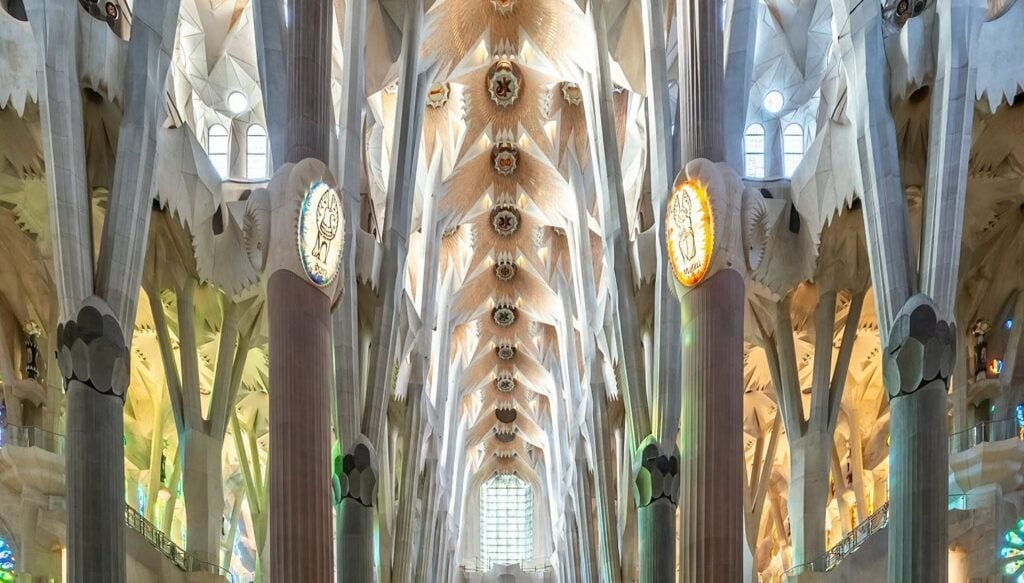 10 riflessioni sulla Sagrada Familia, ovvero il colpo di coda del cristianesimo 