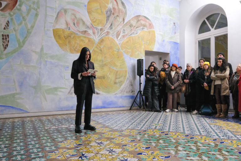 Maria Luce Cacciaguerra, Operazione di niente: l&rsquo;archivio, performative reading on the occasion of the opening of Santa do pau oco. Ph. Videometr&ograve;