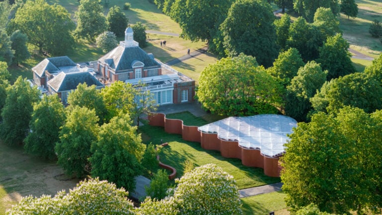 Un nuovo progetto rivoluziona il&nbsp;Serpentine Pavilion&nbsp;di&nbsp;Londra:&nbsp;&egrave; dello studio messicano&nbsp;LANZA atelier
