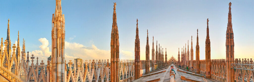 Il profilo del Duomo di Milano è tornato visibile dopo anni: via l'ultimo ponteggio