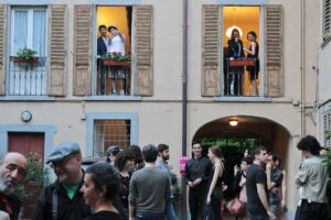 Nuova sede, nuovi spazi, nuovo programma e nuove mostre per l’associazione che da 15 anni porta l’arte contemporanea a Bergamo