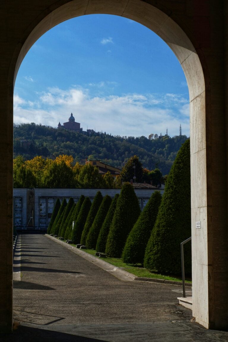 Viale Certosa, Bologna, 2021. Courtesy Unsplash. Photo Marco Biondi