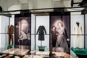Una mostra itinerante spiega come in Italia la moda s’intreccia con cinema, arte e società