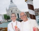 Ma perché un brand di gin ha sponsorizzato la Biennale? Intervista ai collezionisti fondatori di Quattro Gatti