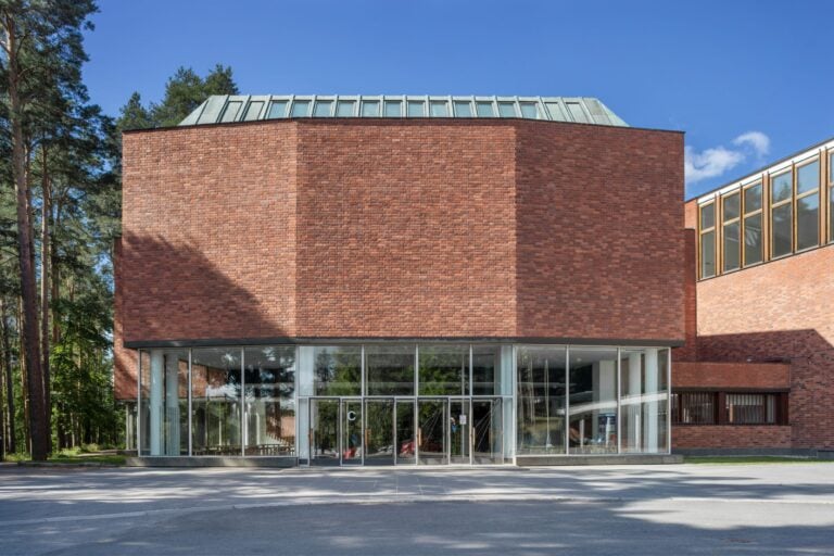 University of Jyv&auml;skyl&auml;, Aalto Campus, 1951&ndash;71. Fa&ccedil;ade of the main building. Photo Maija Holma &copy; Alvar Aalto Foundation.