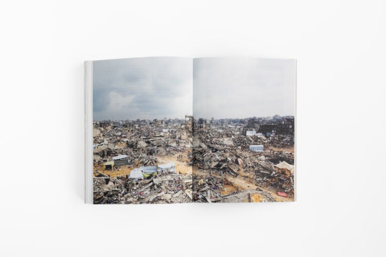 Il libro fotografico "The Erasure of Palestine"