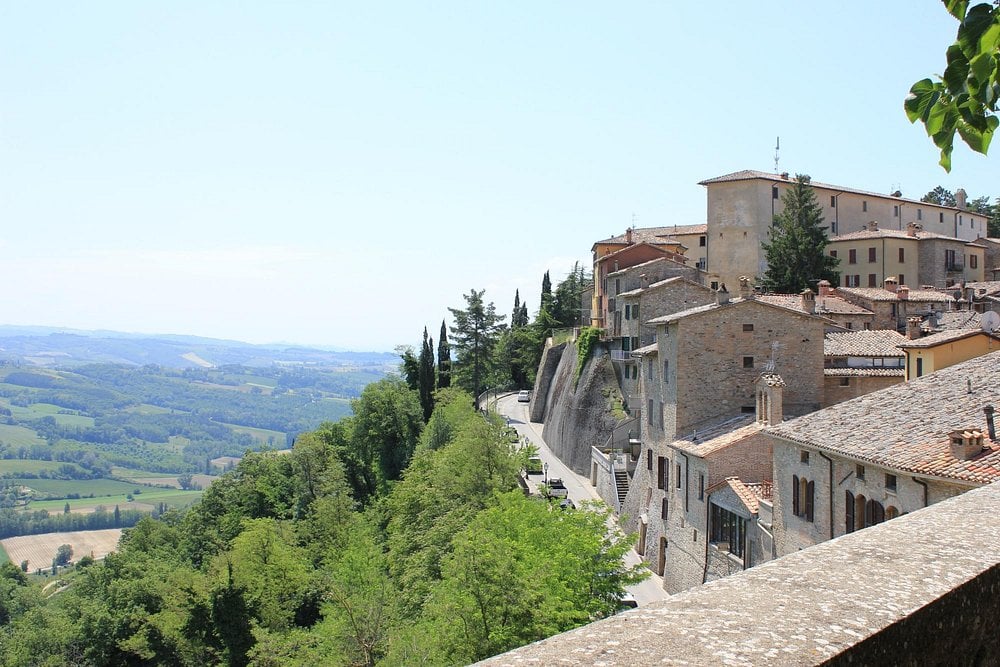 Guida ai festival culturali in Italia di fine luglio 2026: ARTEPARCO, Carta Carbonia, Vox Marmoris, Jazz Open, Gran Paradiso Film, Demanio Marittimo