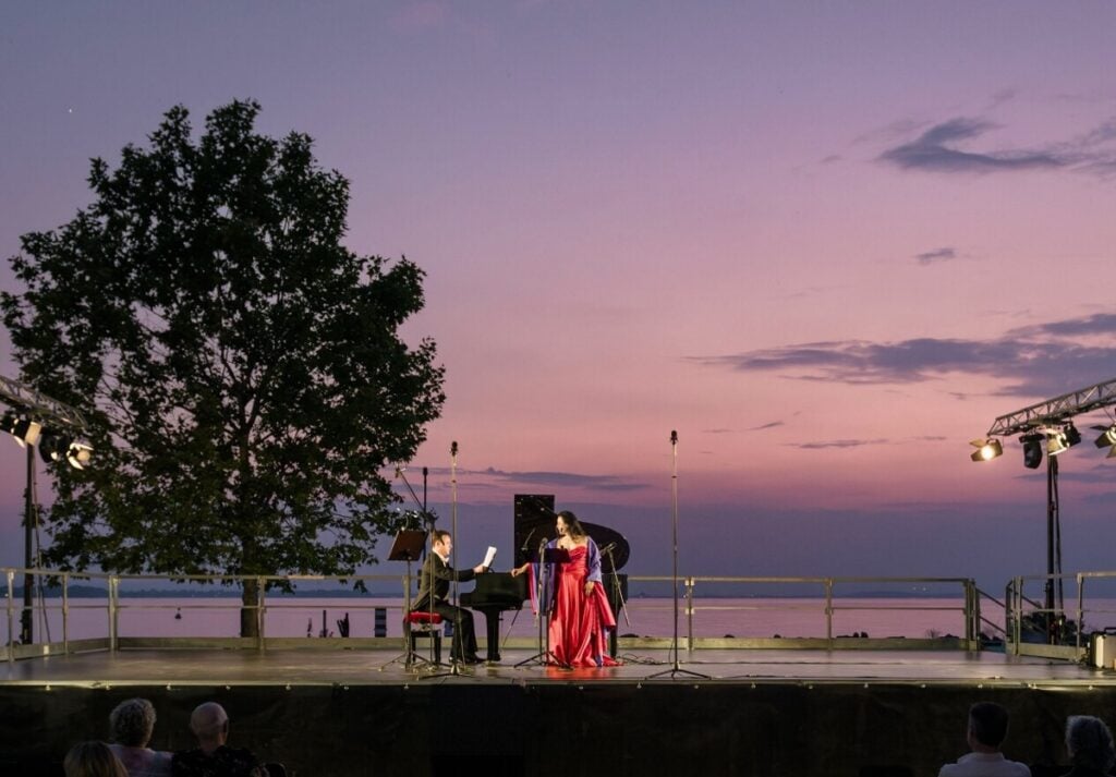 Guida ai festival culturali in Italia di fine luglio 2026: ARTEPARCO, Carta Carbonia, Vox Marmoris, Jazz Open, Gran Paradiso Film, Demanio Marittimo