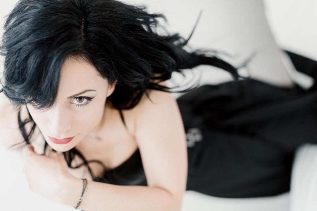 Arte e musica. La melodia ancestrale della soprano metal Aphrodite Patoulidou in questa intervista 