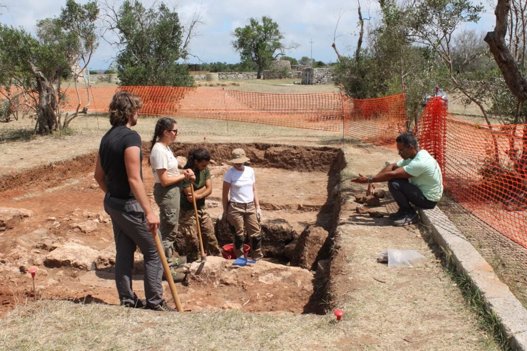 Archeologi sullo scavo a DiscoVereto