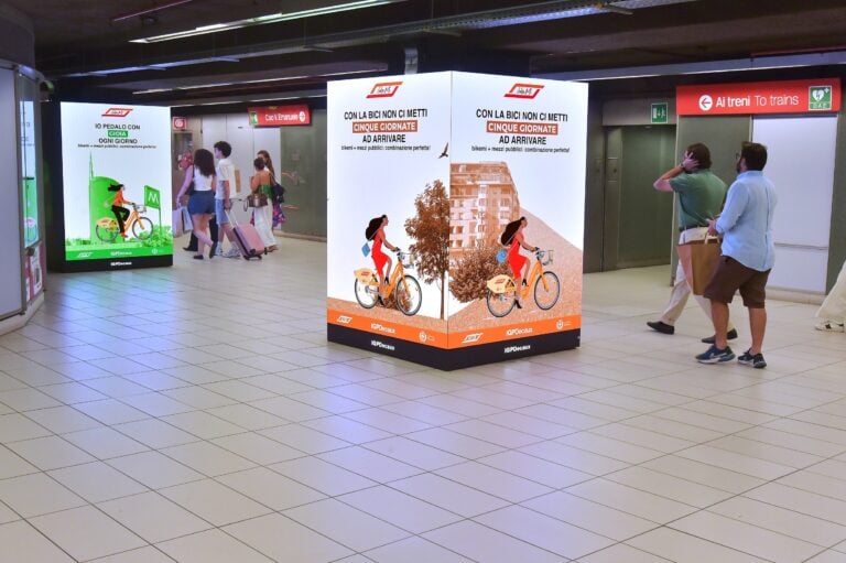 IGPDecaux bikeMi Hype Metro M1 Duomo Milano