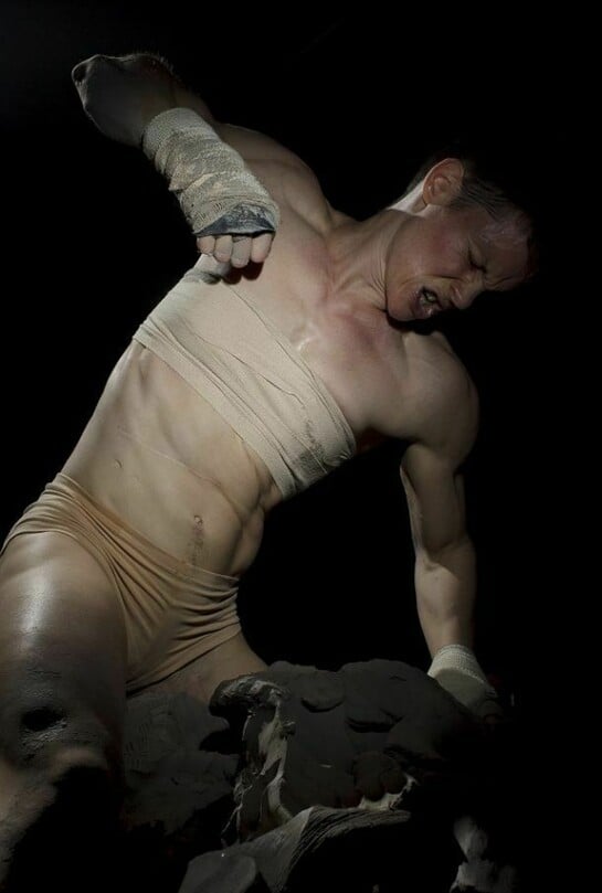 Cassils, Becoming an Image, 2012. Photo Cassils e Eric Charles