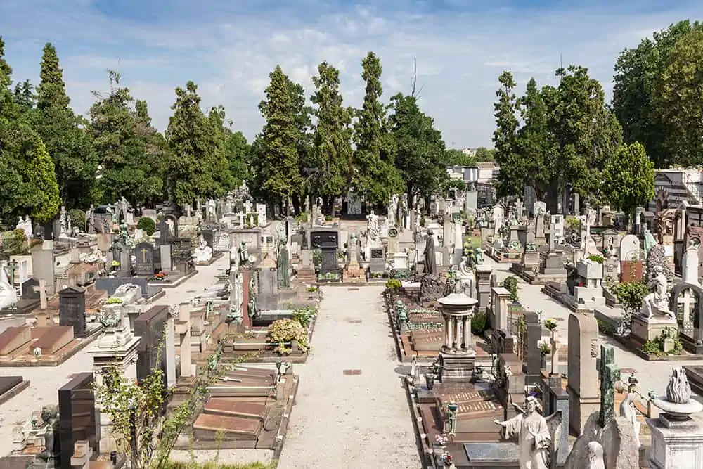 Cimitero di Chiaravalle, Milano