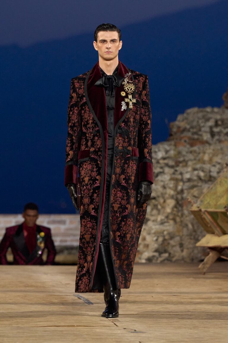 Dolce&Gabbana in Sicilia sfilano a Taormina e Giarre: abiti e gioielli come opere d&rsquo;arte