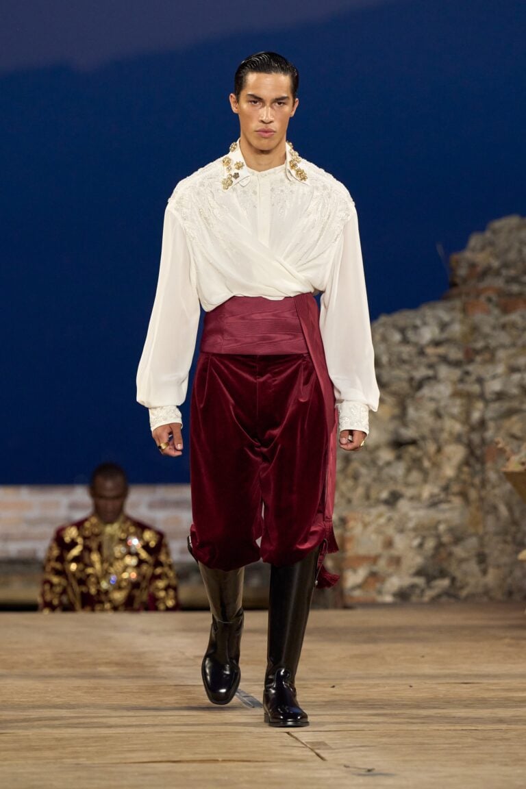 Dolce&Gabbana in Sicilia sfilano a Taormina e Giarre: abiti e gioielli come opere d&rsquo;arte