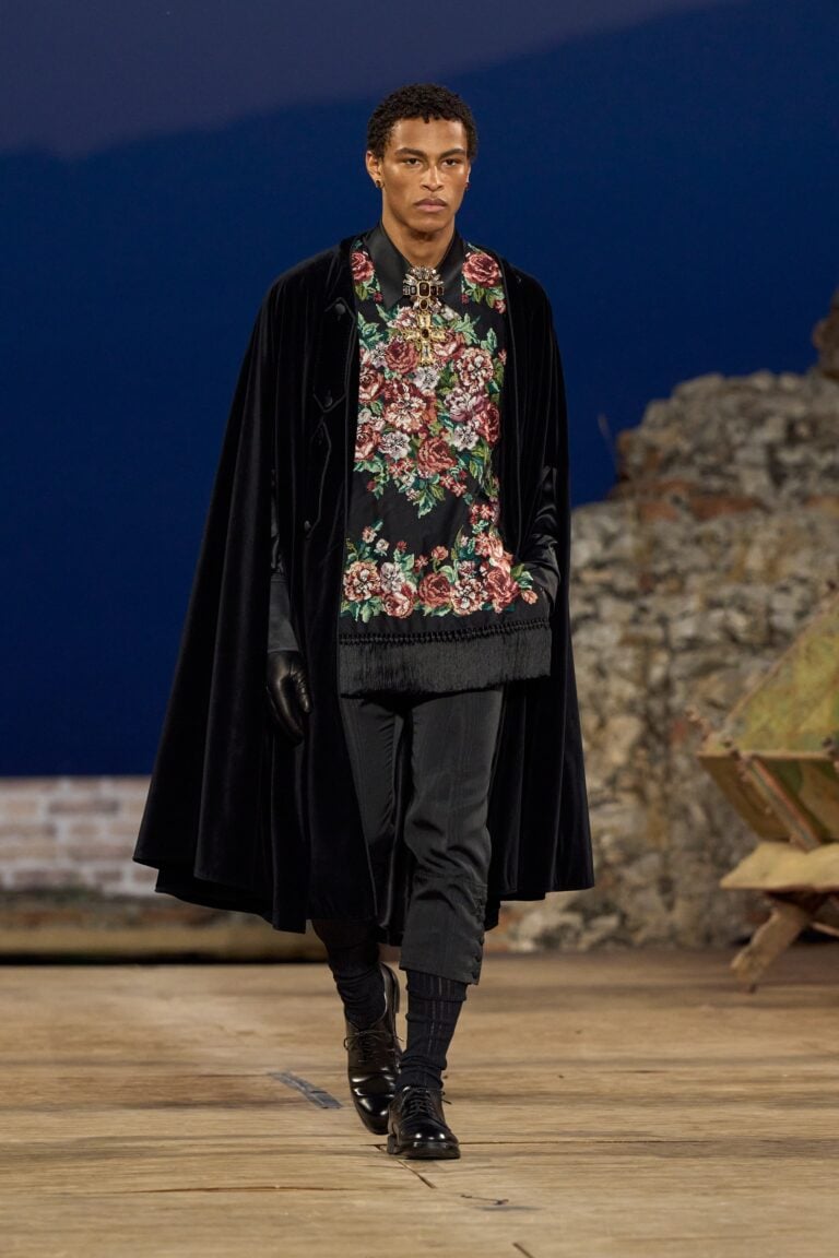 Dolce&Gabbana in Sicilia sfilano a Taormina e Giarre: abiti e gioielli come opere d&rsquo;arte
