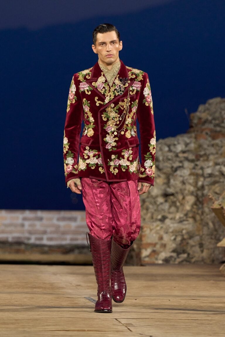 Dolce&Gabbana in Sicilia sfilano a Taormina e Giarre: abiti e gioielli come opere d&rsquo;arte