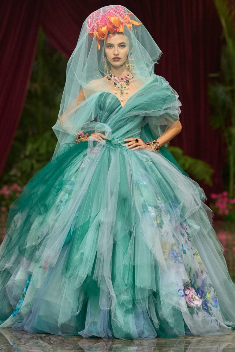 Dolce&Gabbana in Sicilia sfilano a Taormina e Giarre: abiti e gioielli come opere d&rsquo;arte