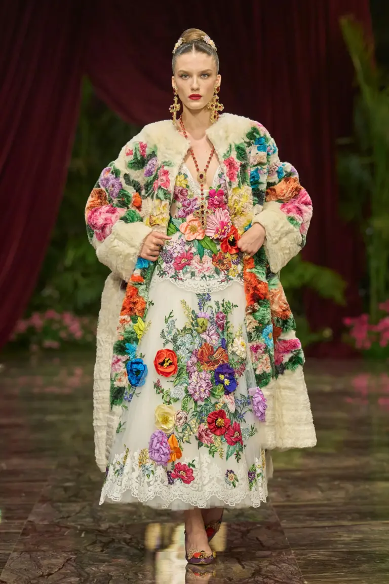 Dolce&Gabbana in Sicilia sfilano a Taormina e Giarre: abiti e gioielli come opere d&rsquo;arte