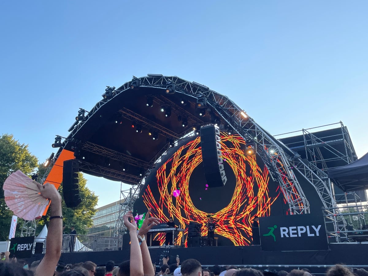 https://www.artribune.com/wp-content/uploads/2026/07/floating-point-al-kappa-futur-festival-torino-2026-photo-claudia-giraud-1200x900-1.jpg