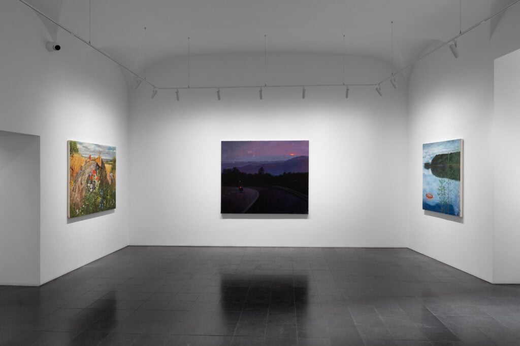 Cantautorato italiano e sogni (americani) infranti. La mostra di Friedrich Kunath a Roma 