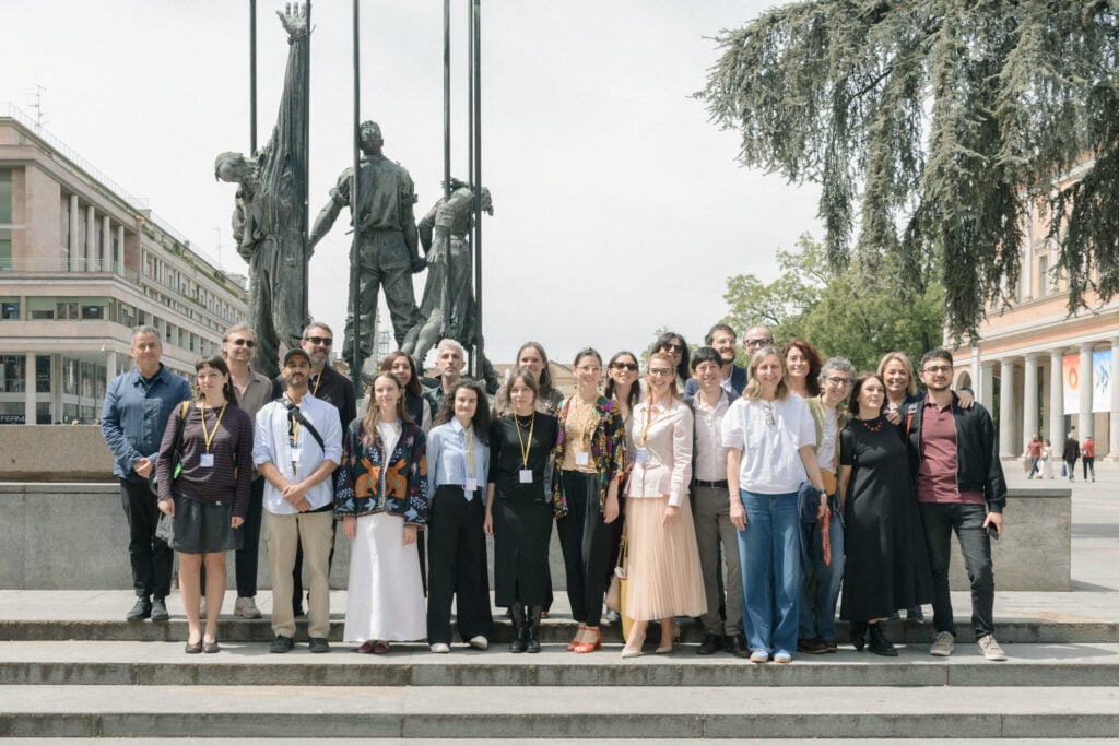 Giovane Fotografia Italiana2026 , foto di gruppo con curatori, artisti e partner di progetto, Foto di Iacopo Pasqui Intervista alla fotografa Federica Torrenti
