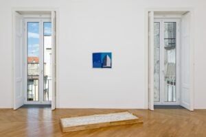 Desiderio e solitudine sono i temi affrontati da due artiste nelle mostre alla galleria Di Marino a Napoli 