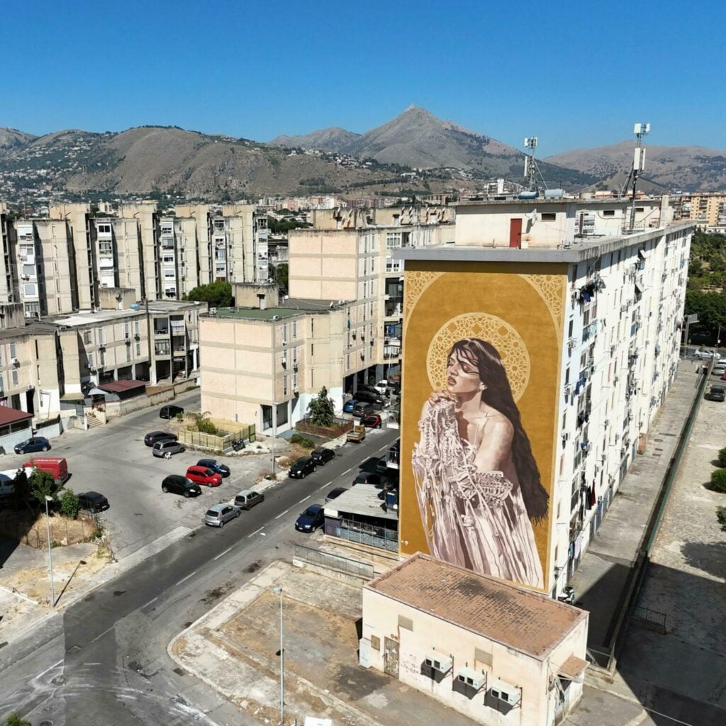 Palermo e Santa Rosalia: storie di icone pop tra sacro e profano. Dai carri trionfali ai murales