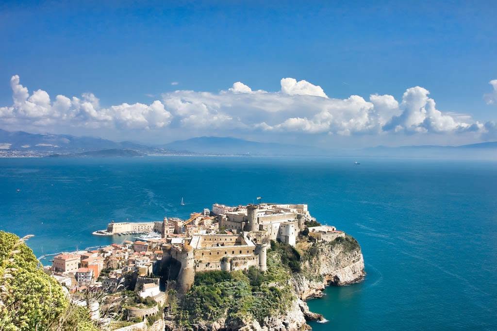 I 10 comandamenti del Ministero del Turismo per valorizzare il settore. Secondo il nuovo ministro Gianmarco Mazzi