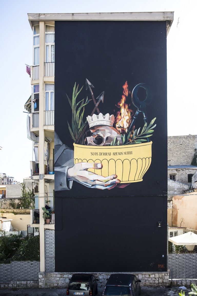 Il murale dello street artist Basik dedicato a Santa Rosalia - Palermo, quartiere Kalsa