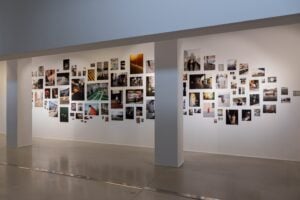 Tra luce e corpo. L’inedita ricerca fotografica di Ila Bêka è in mostra a Trieste 