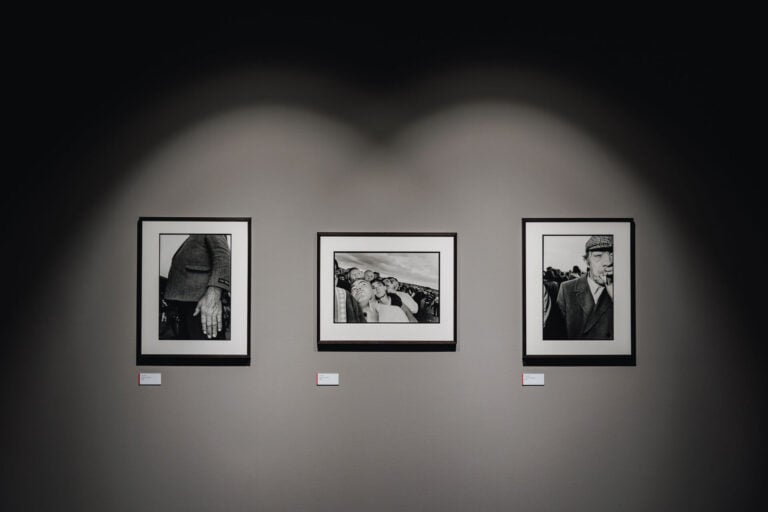 Bruce Gilden, Installation View Brescia, FBM &copy;erikaserio