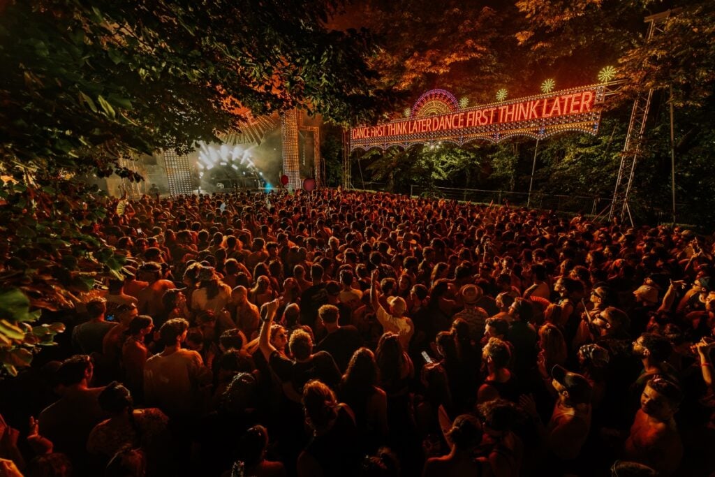 Il Kappa&nbsp;FuturFestival&nbsp;di Torino&nbsp;non &egrave; pi&ugrave; un&nbsp;evento musicale, &egrave; una&nbsp;"citt&agrave; culturale". Report e intervista ai co-fondatori