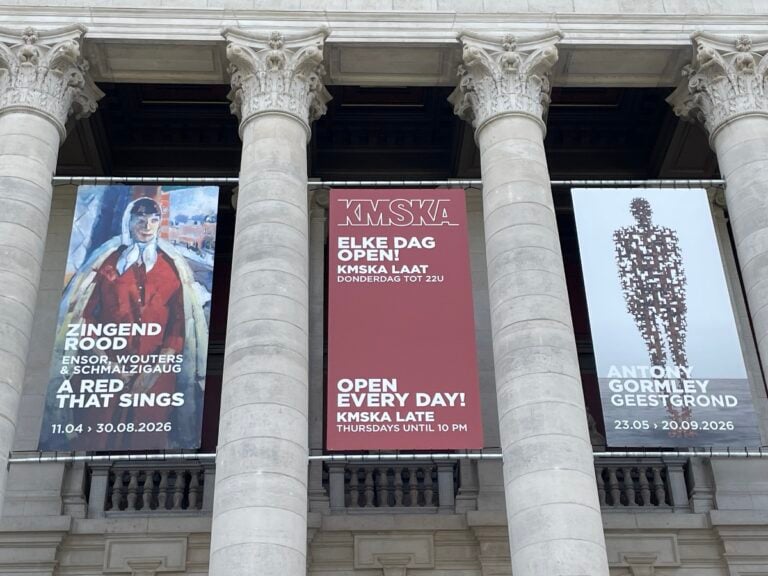 La mostra &ldquo;Geestgrond&rdquo; di Antony Gormley al KMSKA di Anversa, gl spazi esterni photo Claudia Giraud