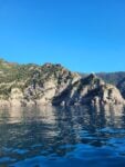 L'avvicinamento via mare a San Fruttuoso, sulla via della processione della Stella maris